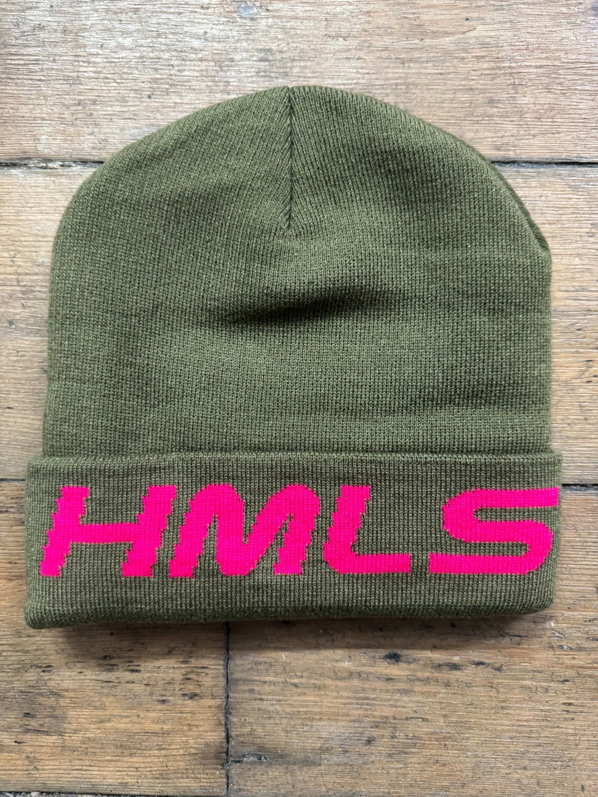 HMLSWRLD Utility Beanie – Olive / Hot Pink